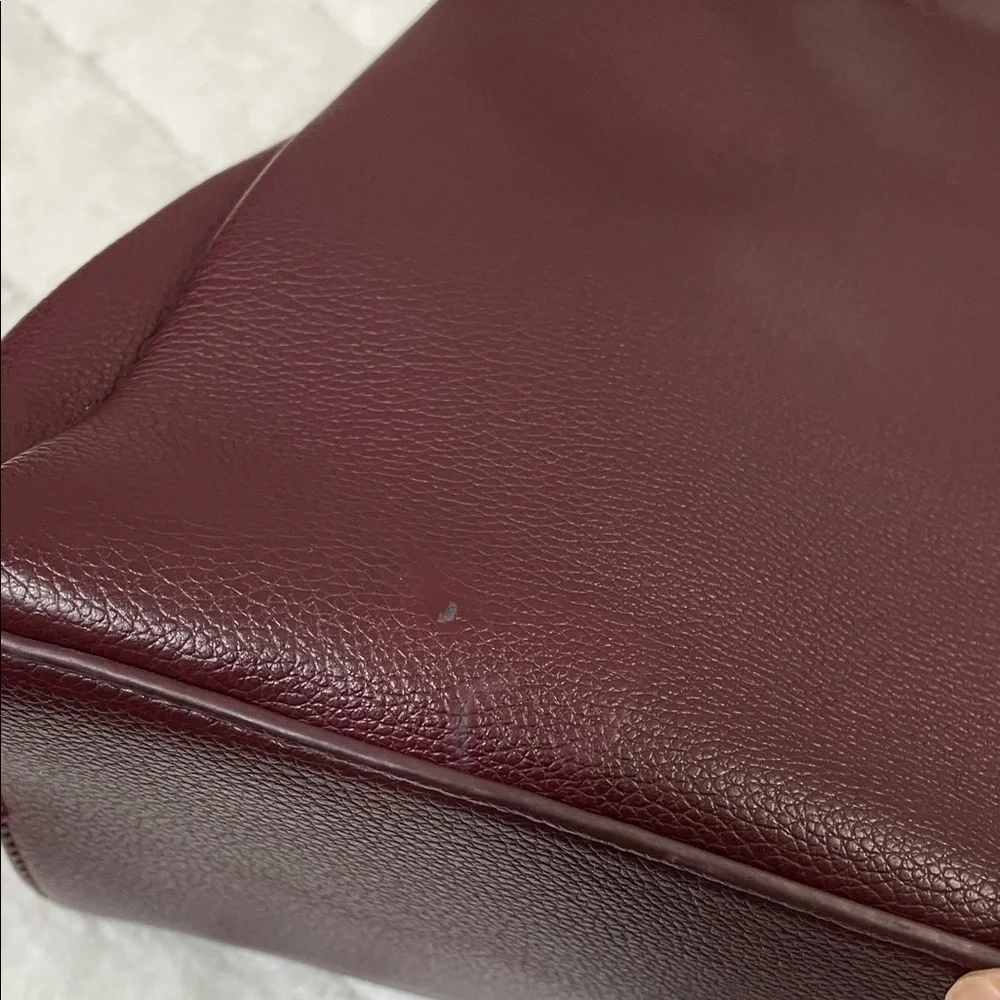 Elegant Burgundy Shoulder Bag - Picture 15 of 16